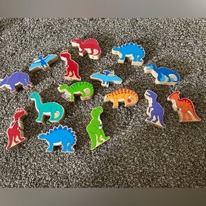 Lanka Kade Dinosaurs Set of‎ 15 Handcrafted Wood Natural Toys Montessori Figures